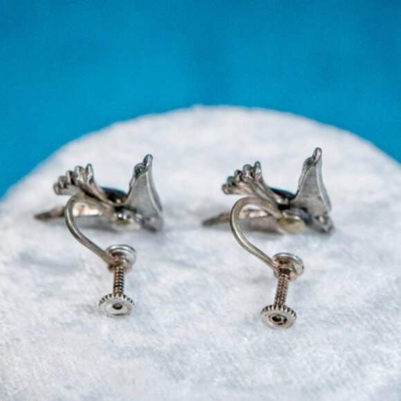 Vintage Sterling Silver Oxidized Bird In Flight Screw Back Earrings - Picture 4 of 4